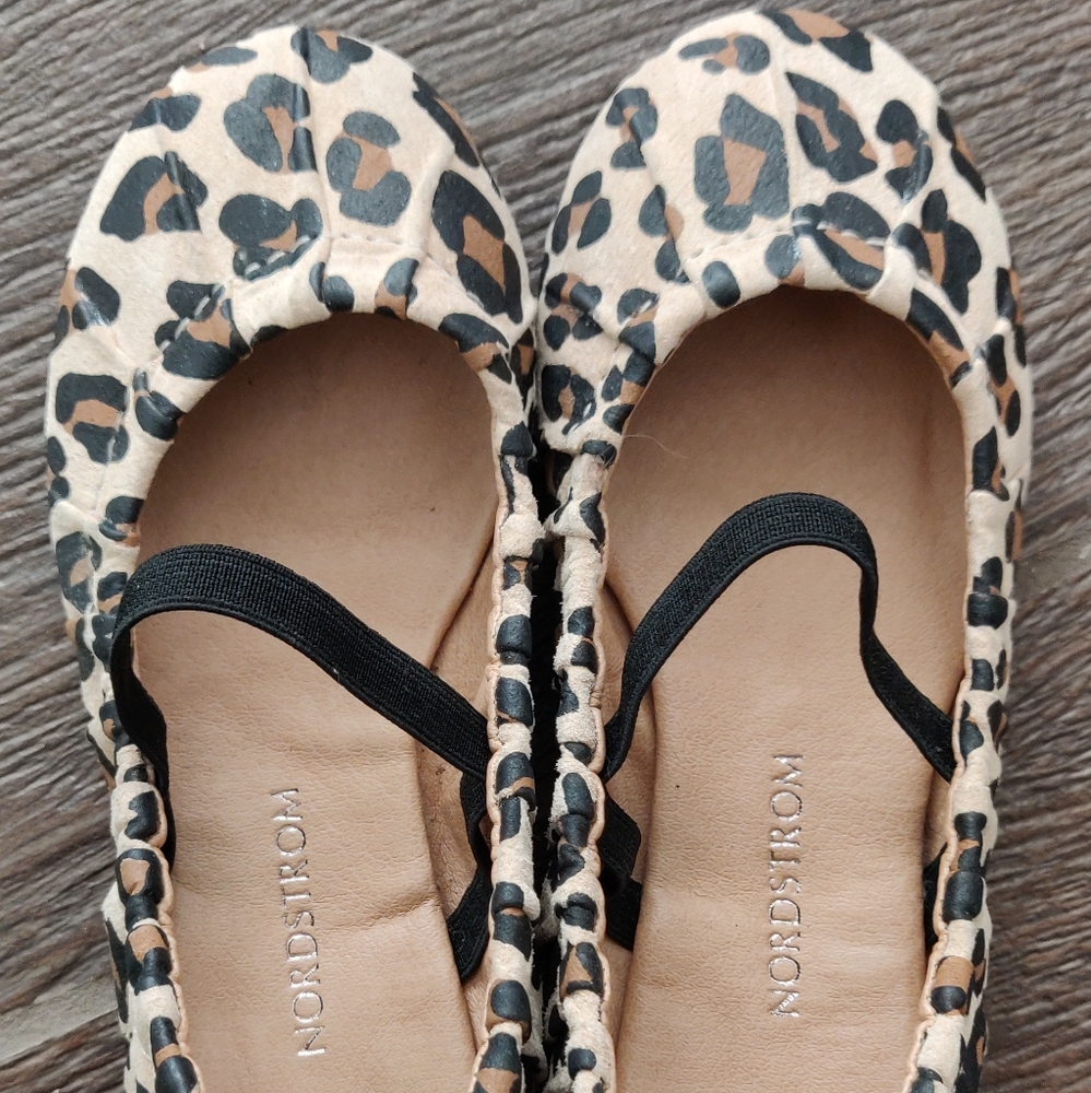 NORDSTROM Leopard Ballet Flats Size 8.5T EUC